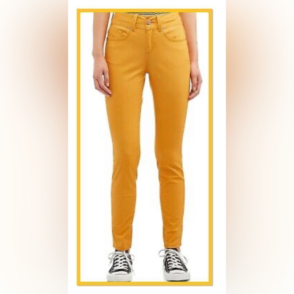 No Boundaries Size 13 Gold Jade Super Soft Skinny Jeans
